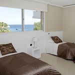 Rent 5 bedroom house of 585 m² in Altea
