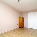 Rent 2 bedroom apartment in Croydon