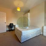 Rent 2 bedroom house in Leeds