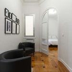 Rent a room of 115 m² in Madrid