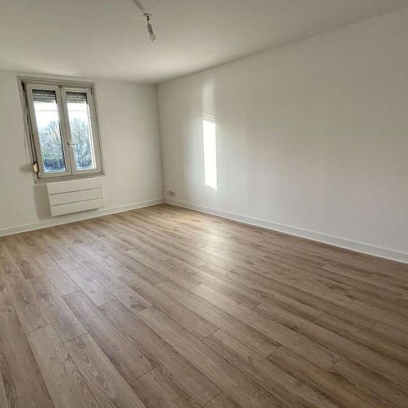 Location appartement 1 pièce 26 m² Saint-Cyr-sur-Loire (37540)