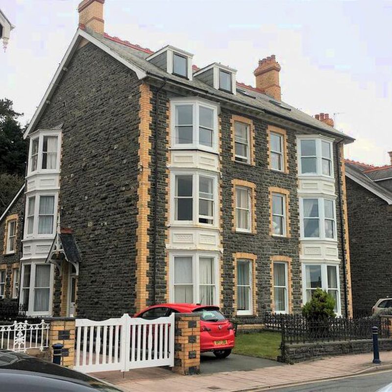 2 Bedroom Flat To Rent In North Road, Aberystwyth, SY23 Buarth Mawr