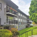Rent 2 bedroom apartment of 90 m² in Surrey
