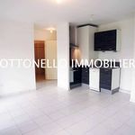 Rent 1 bedroom apartment of 39 m² in ROQUEBRUNE SUR ARGENS