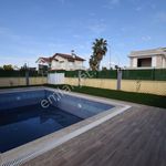 Rent 6 bedroom house of 360 m² in Antalya