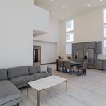 Rent 7 bedroom apartment of 278 m² in Los Angeles