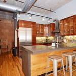 Rent 2 bedroom apartment of 1474 m² in Chicago