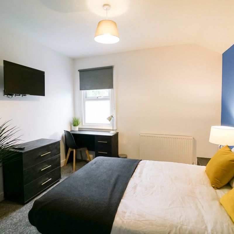 room in Ormsby Street, Reading Coley