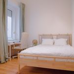 Rent a room of 150 m² in Lisbon