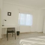 Rent a room of 110 m² in Zaragoza