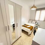 Rent a room of 6 m² in València
