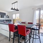 Rent 4 bedroom house of 100 m² in Mimet