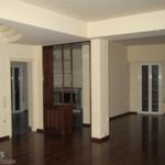Rent 3 bedroom apartment of 207 m² in Καλαμάκι