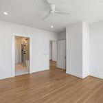 Rent 3 bedroom apartment of 259 m² in Houston