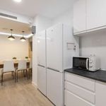 Rent a room of 127 m² in Madrid
