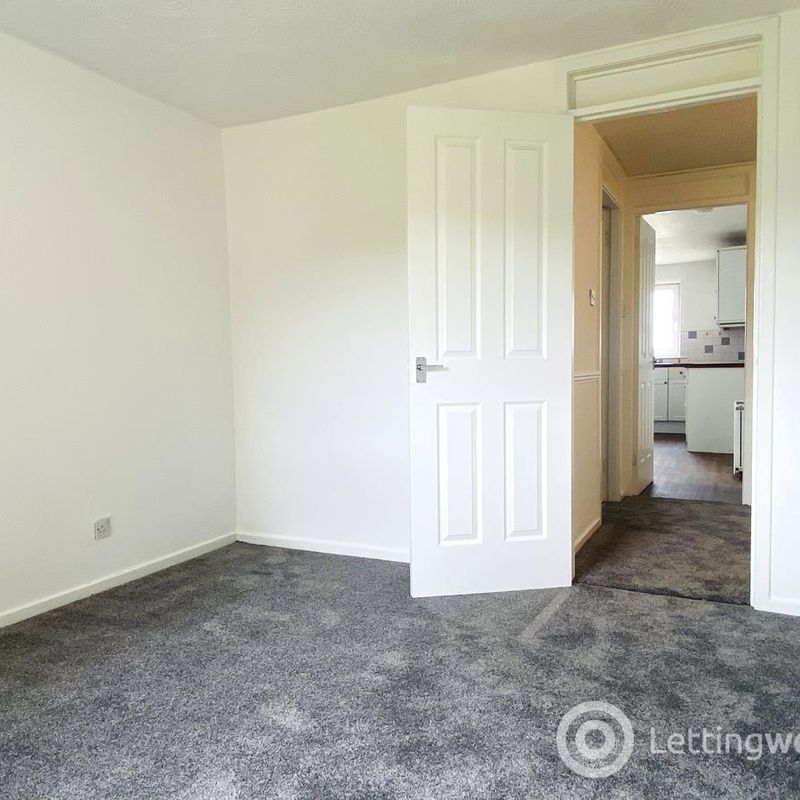 2 Bedroom Flat to Rent at Bishopbriggs-South, East-Dunbartonshire, Glasgow, England