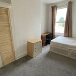Rent 4 bedroom apartment in Plymouth