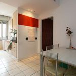 Rent a room of 98 m² in Milano