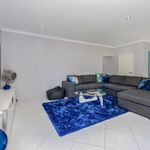 Rent 8 bedroom house in Queensland