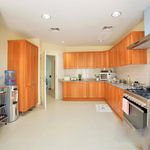 Rent 3 bedroom house of 434 m² in Dubai