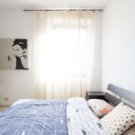 Rent a room of 85 m² in Milano