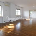 Rent 5 bedroom apartment of 234 m² in Roma