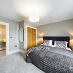 Rent 2 bedroom flat of 99 m² in Burford