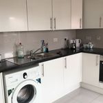 Rent 5 bedroom house in Swansea