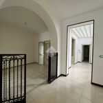 Rent 5 bedroom apartment of 196 m² in Palermo