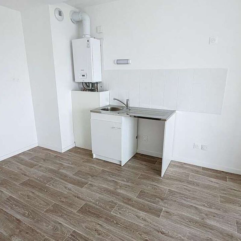 Location appartement 4 pièces 87 m² Joué-Lès-Tours (37300)