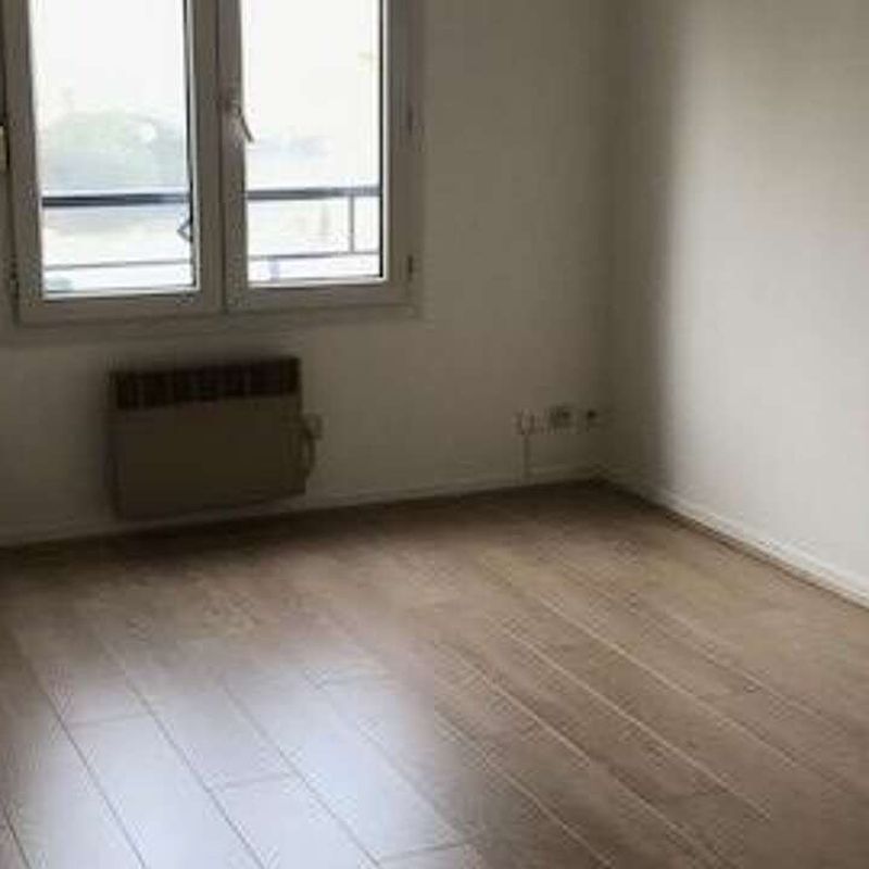 Location appartement 2 pièces 38 m² Senlis (60300)