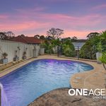 Rent 4 bedroom house of 262 m² in Macquarie Hills