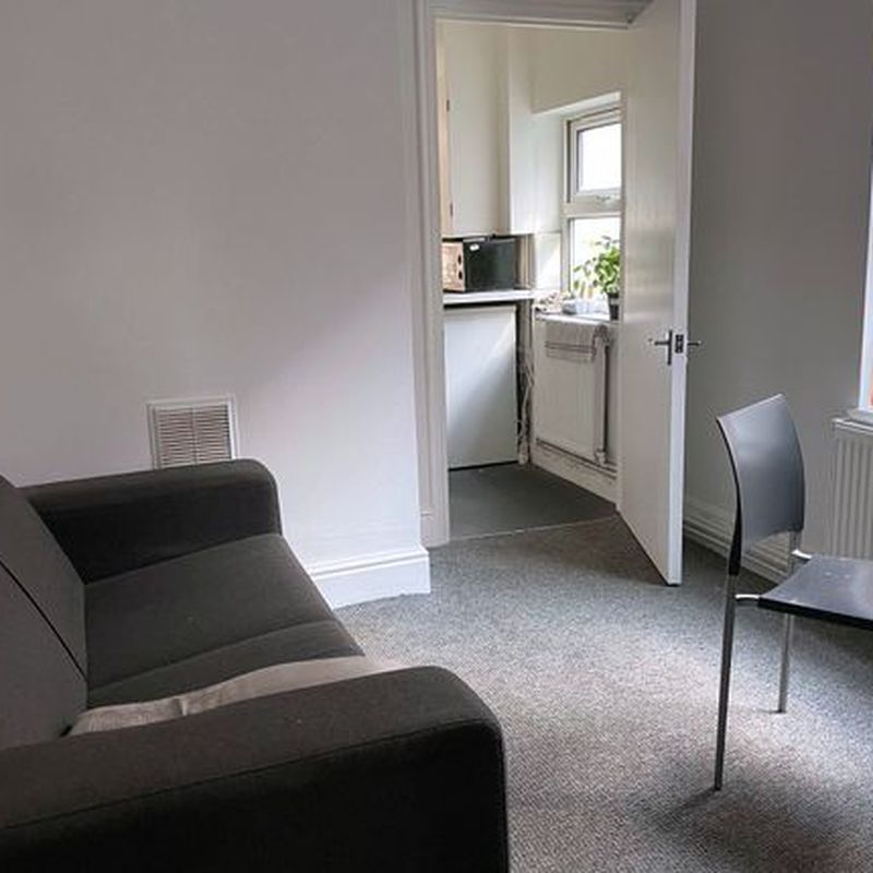 Shared accommodation to rent in Earlsbury Gardens, Handsworth, Birmingham B20 Birchfield