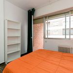 Rent a room of 120 m² in Granada