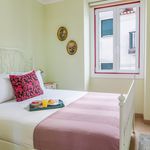 Rent 2 bedroom apartment of 70 m² in Portela