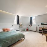 Rent 5 bedroom house of 540 m² in Ixelles