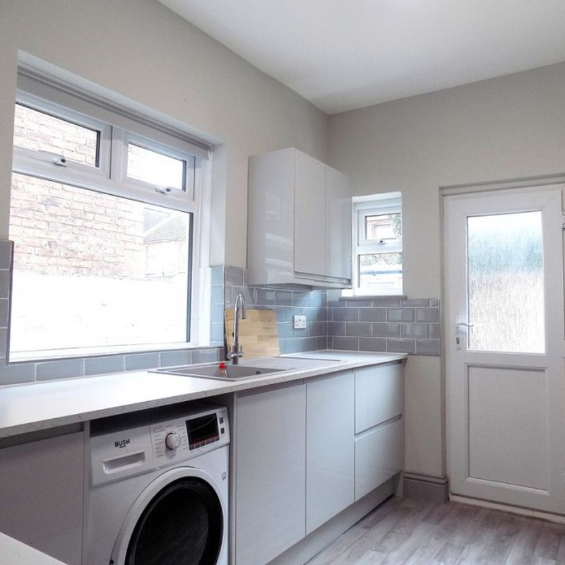 Telephone Road, Southsea, 4 bedroom, Mid Terraced House Fratton