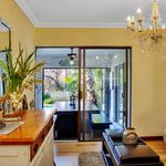 Rent 3 bedroom house of 1073 m² in Johannesburg
