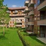 Rent 3 bedroom apartment of 101 m² in Auderghem