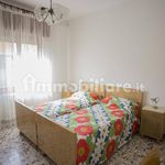 Rent 5 bedroom house of 100 m² in San Felice del Benaco