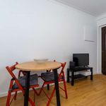 Rent 1 bedroom apartment of 39 m² in Lisbon