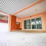 Rent 4 bedroom house of 300 m² in Khuha Sawan