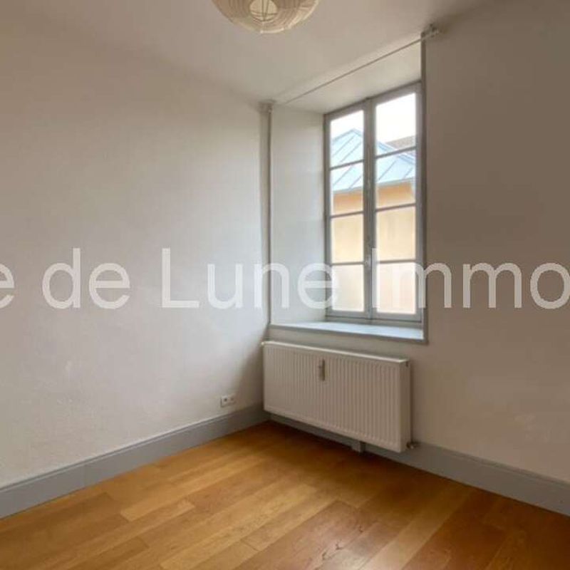 Location appartement 2 pièces 65 m² Dole (39100)