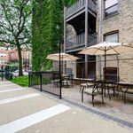 Rent 1 bedroom apartment of 580 m² in Chicago