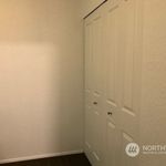 Rent 2 bedroom apartment of 856 m² in Everett
