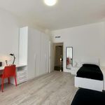 Rent a room of 170 m² in Milano