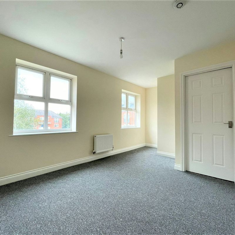 Town House to rent on Usher Close Bedford,  MK42, United kingdom