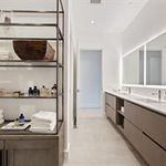 Rent 2 bedroom apartment of 232 m² in Houston