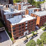 Appartement étudiant de 96 m² avec 3 chambre(s) en location à Montréal