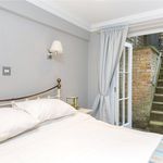 Rent 2 bedroom flat of 74 m² in London